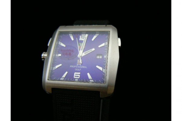 TAG TIGER WOODS GOLF PROFESSIONAL IN ORGINAL SWISS QUARTZ BLUE